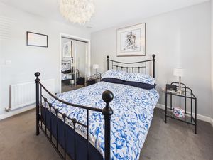 DOUBLE BEDROOM- click for photo gallery